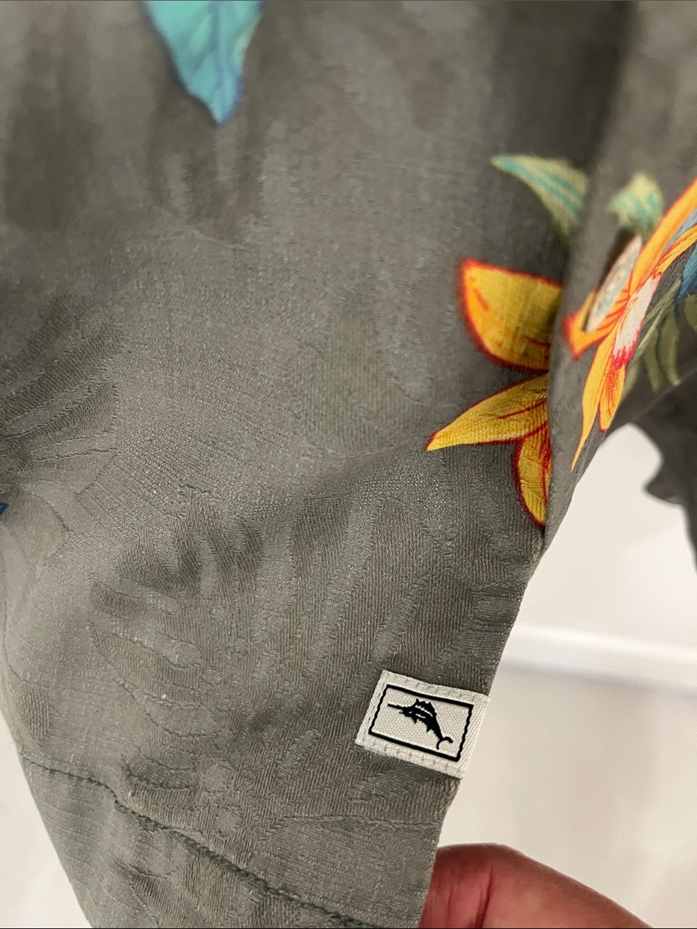 Tommy Bahama 100% Silk Olive Green Floral Hawaiian Shirt-NBU - Picture 9 of 9